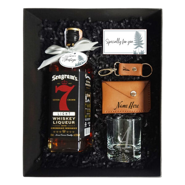 Christmas Whiskey and Leather Gift Set Thumbnail